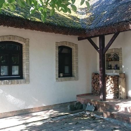 Hajoskert Vendeghaz Hotel Gönyů Exterior foto