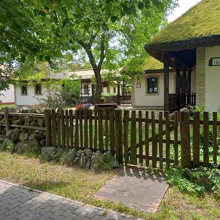 Hajoskert Vendeghaz Hotel Gönyů Exterior foto